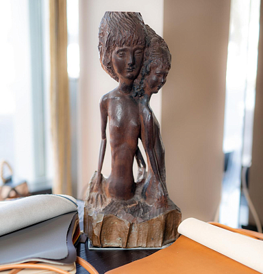 Мысли о материнстве. Скульптор Б.И. Анисфельд