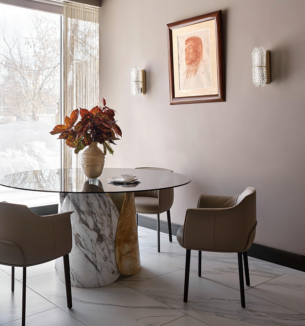 Archibald dining chair