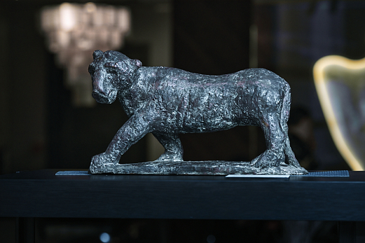 Тигренок. Скульптор Л.Т. Гадаев