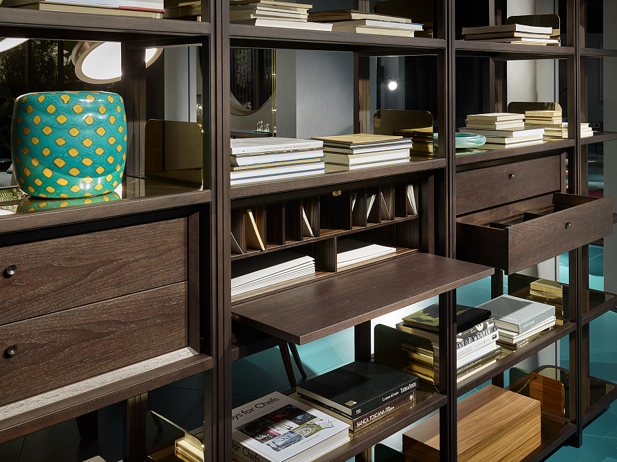 giovane holden-Young Holden