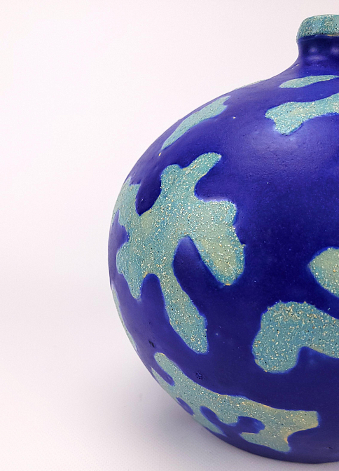 Сосуд. Из серии "Моря и острова". Анна Мамаладзе