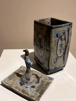 Ваза керамическая с крышкой. Уточки. Авторская роспись. Алиса Маслова