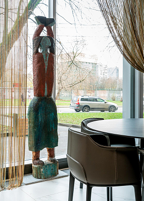 Баба. Скульптор Л.Т. Гадаев