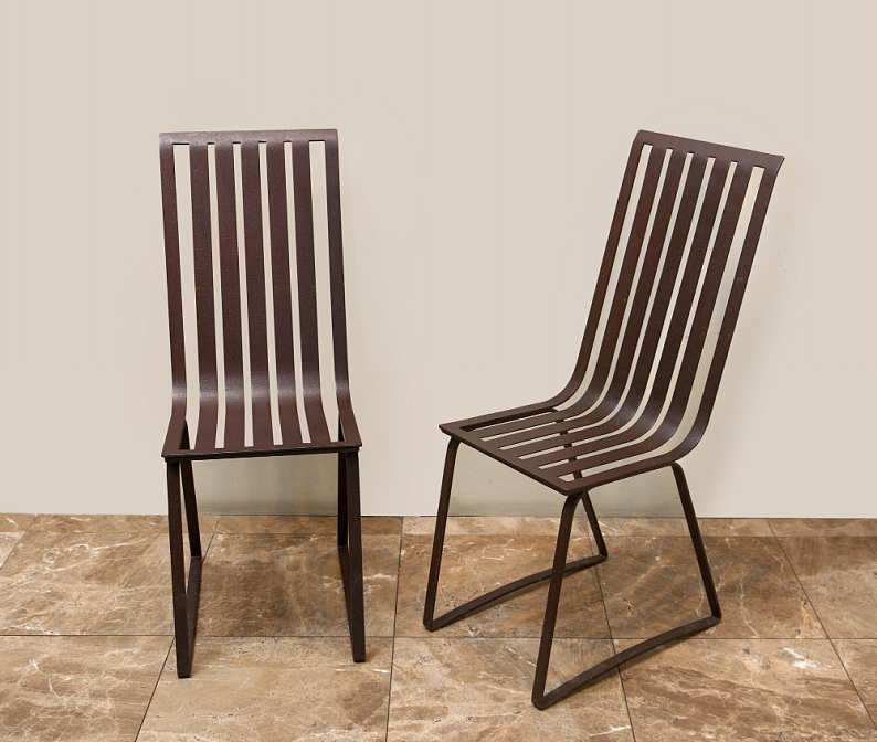 Стол с шестью стульями. Архитектор Raymond Subes