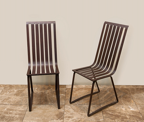 Стол с шестью стульями. Архитектор Raymond Subes